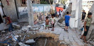 Ghaza: 49 martyrs lors de bombardements sionistes contre deux écoles de déplacés