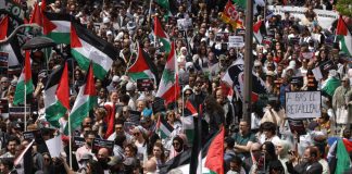 Ils ont scandé des slogans dénonçant le ministre de l’Intérieur Bruno Retailleau: Des milliers de manifestants contre l’islamophobie et le racisme en France