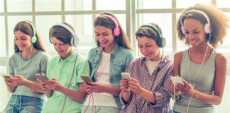 Réseaux sociaux et dépression: Un lien confirmé chez les jeunes adolescents