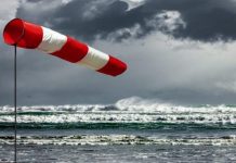 Vents forts et des vagues dangereuses sur plusieurs villes côtières ce mercredi