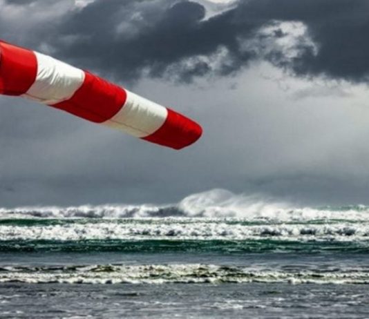 Vents forts et des vagues dangereuses sur plusieurs villes côtières ce mercredi