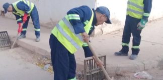 El Tarf :Vaste opération de nettoyage des avaloirs et de drainage des eaux pluviales
