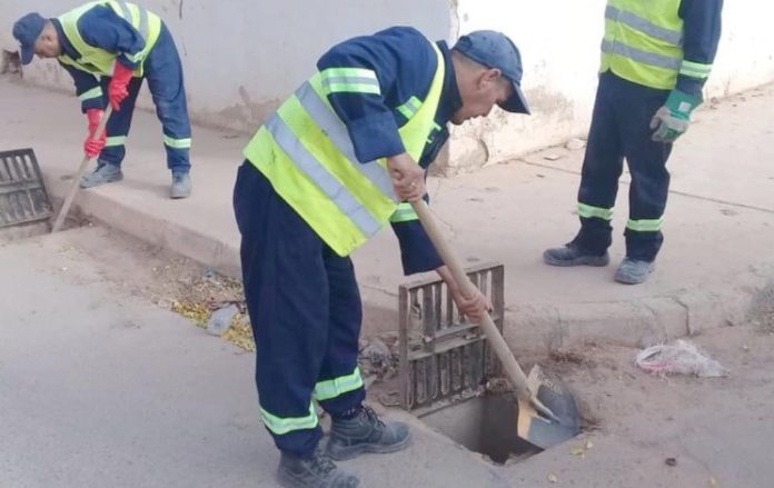 Vaste opération de nettoyage des avaloirs et de drainage des eaux pluviales