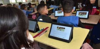 Oran: Plus de 430 écoles primaires seront équipées de tablettes intelligentes
