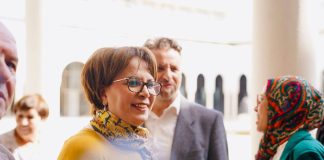 Réformer et moderniser la gestion du théâtre en Algerie: Bendouda invite les professionnels du théâtre à trouver des solutions rationnelles et profondes