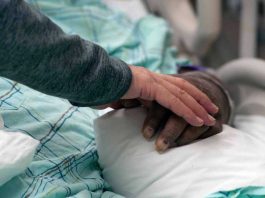 Les dernières paroles des personnes mourantes se ressemblent étrangement et ça intrigue les chercheurs