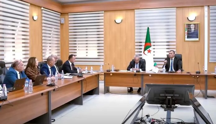 ministre de la Poste et des Télécommunications