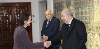 Diplomatie: Le président de la République reçoit les lettres de créance de six ambassadeurs