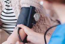 La clé pour prévenir Alzheimer pourrait se cacher… dans votre tension artérielle