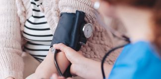 La clé pour prévenir Alzheimer pourrait se cacher… dans votre tension artérielle