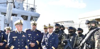 Coopération militaire algéro-tunisienne: La Marine algérienne inspecte le lance-roquettes “Rais Hassan Berbiar” avant l’exercice naval Coral 2025