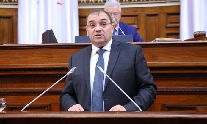 ministre de la Justice M. Lotfi Boudjemaa