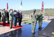 Hommage: Sayoud inaugure à El Tarf une stèle une stèle commémorative dédiée aux ingénieurs démineurs soviétiques