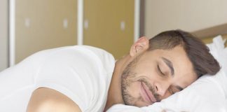 Dormir suffisamment pourrait être la clé pour rester en bonne santé, selon une nouvelle étude