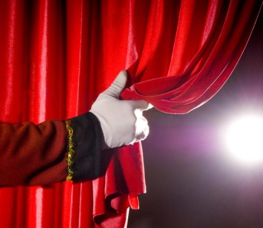 Oran: Deuxième édition du Mois du théâtre, hommage aux grandes figures théâtrales