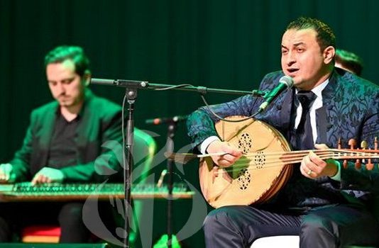 Concert de musique malouf: Le chanteur Malouf Abbas Righi galvanise son public à Alger