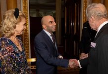 Algérie-GB: Le roi Charles III reçoit l’Algérien Samir Zitouni qui a sauvé des vies lors d’une agression dans un train en Grande Bretagne