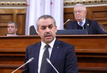 Éducation: Nouvelles règles pour le privé et recentrage des programmes au secondaire