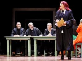 La pièce de théâtre « Djanazet Ayoub » du TNA remporte le Grand prix du 18e FNTP