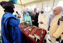 Djanet: 35 artisans exposent au Salon national de l’artisanat traditionnel