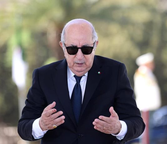 Présidence: Le président de la République présente ses condoléances suite au décès de Hadj Mohamed Achour Kherrazi, l’un des notables de la wilaya d’Adrar