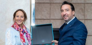 Renforcement de la coopération économique algéro-française: Kamel Moula et Ségolène Royal débattent des moyens