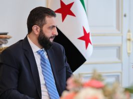 Syrie: Ahmed al Charia promulgue un décret déclarant le kurde langue nationale.