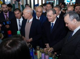 Rezig met en avant la montée en gamme des produits algériens: Diversification, qualité et nouveaux marchés au cœur du Salon d’Oran