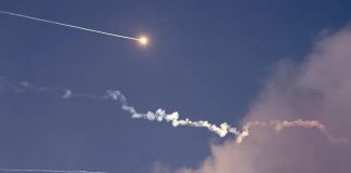 L’Iran riposte aux frappes américano-sionistes par des salves de missiles