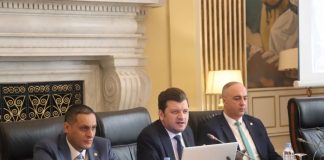 Commerce, interconnexions et marchés régionaux: Yacine El-Mahdi Oualid appelle à investir 200 milliards $ pour l’Afrique