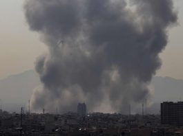 Escalade militaire après des frappes américaines et israéliennes: Téhéran annonce une riposte par missiles et place ses hôpitaux en état d’alerte