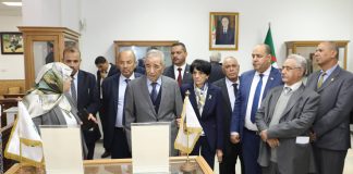 Cour Constitutionnelle: Aslaoui reçoit une délégation de la commission des affaires juridiques et administratives et des droits de l’Homme du Conseil de la nation