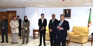 Zoheir Bouamama salue l’engagement des employées et cadres du ministère