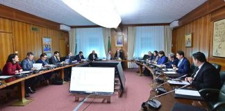 Ghrieb préside une réunion interministérielle: La stratégie nationale pour le cinéma à l’ordre du jour