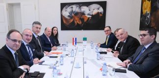 Diplomatie: Attaf reçu à Zagreb par le Premier ministre de la République de Croatie