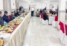 Souk Ahras: Mouloudji partage un iftar collectif avec des personnes âgées
