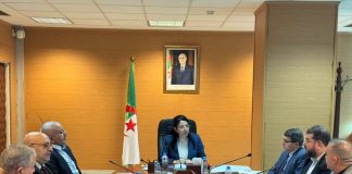 Commerce: Amel Abdellatif préside une réunion avec les représentants des cafetiers et des torréfacteurs