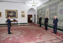 Présidence: Le président de la République reçoit les lettres de créance de cinq nouveaux ambassadeurs auprès de l’Algérie