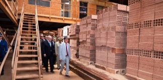 Relance industrielle à Adrar: Plus de 5,3 milliards DA pour redonner vie aux unités de production de briques