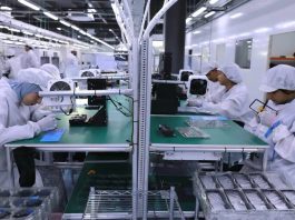 6.000 smartphones produits chaque jour: Oran gagne une usine et 400 emplois