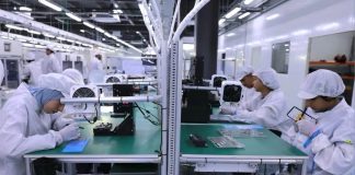 6.000 smartphones produits chaque jour: Oran gagne une usine et 400 emplois