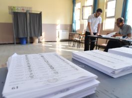 Élections législatives du 2 juillet: Fin du vote, début de la course aux 407 sièges