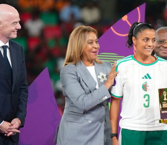 Foot/CAN-2026 féminine: La sélection algérienne reçoit le trophée « Fair Play Team » du tournoi