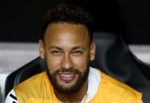 Brésil: Neymar évite de se prononcer sur son avenir après la fin de son contrat avec Santos