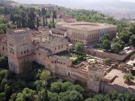 Évacué après un nouveau séisme: À Grenade, le palais de l’Alhambra, n’a subi que des dégâts mineurs, selon une première inspection