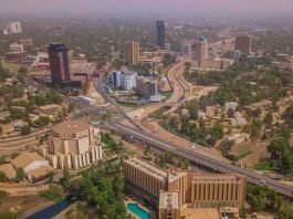 Possédant d’importantes richesses naturelles, l’espace sahélien face aux contraintes internes et les enjeux géostratégiques: Le cas du Niger