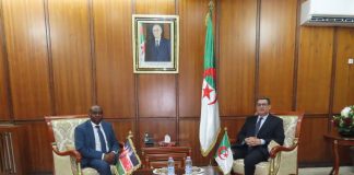 Coopération Algérie-Kenya: Le ministre de la Santé Ait Messaoudene reçoit l’ambassadeur de la République du Kenya