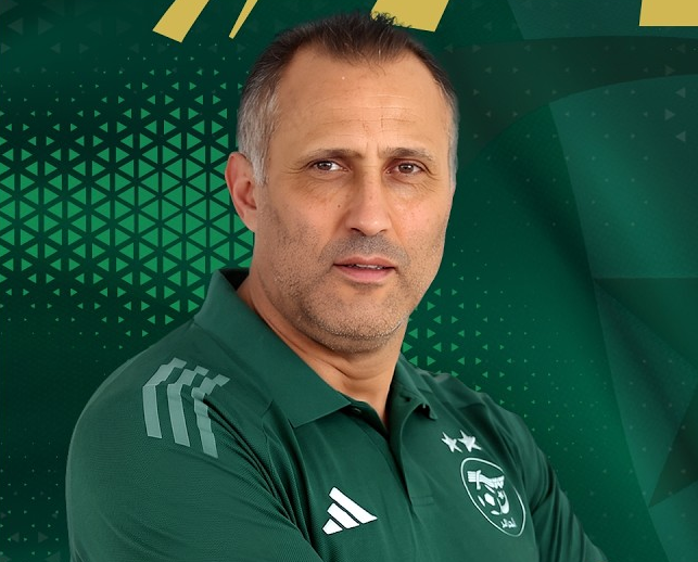 EN – Hemdani: «Le 11 de l’équipe d’Algérie ne changera pas tous les quatre matins»