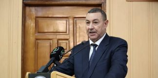 Visite de travail dans le Sud-Ouest: Sayoud installe les nouveaux walis et consacre la promotion d’El Aricha en wilaya de plein exercice