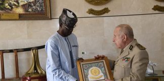 Le général d’Armée Saïd Chanegriha reçoit le ministre nigérien de la Défense :«La visite s’inscrit dans la dynamique renouvelée que connaissent les relations algéro-nigériennes»